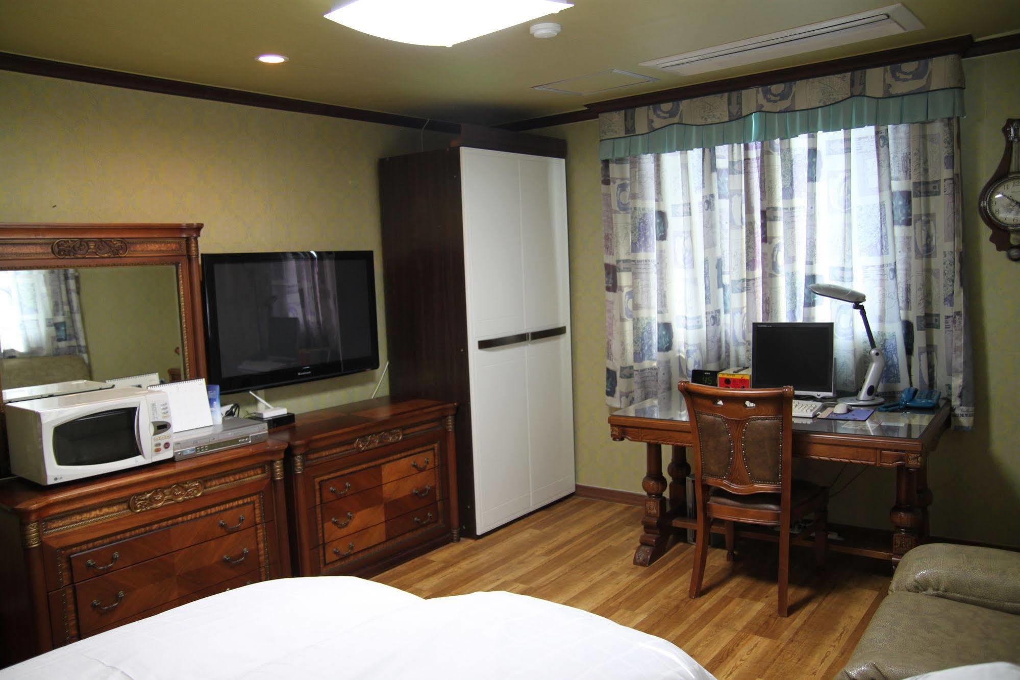 Gunsan Western Hotel Buitenkant foto